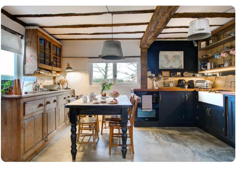 The Dairy, One Bedroom Cottage In A 15Th Century Farmhouse Parham Екстериор снимка