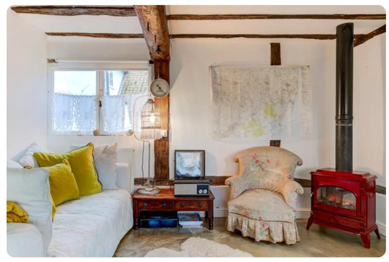 The Dairy, One Bedroom Cottage In A 15Th Century Farmhouse Parham Екстериор снимка